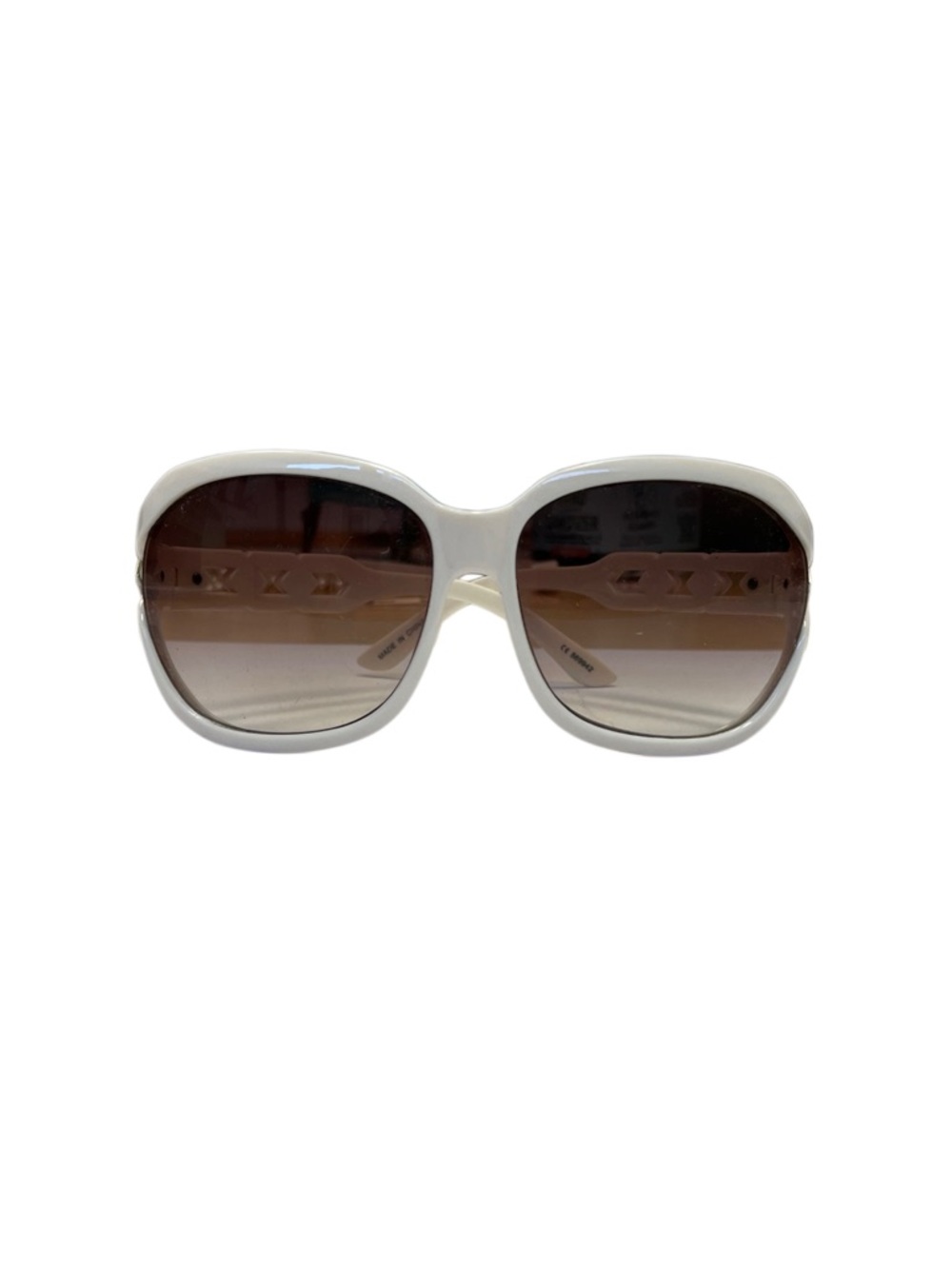 NWOT White Oversized Sunglasses with Geometric Detailing on Frame